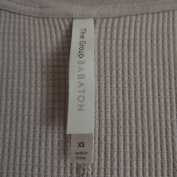 Aritzia The Group By Babaton Berry T-shirt - Picture 5 of 5